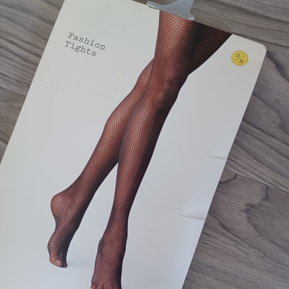 A New Day Herringbone/Chevron Patterned Tights - Picture 2 of 4